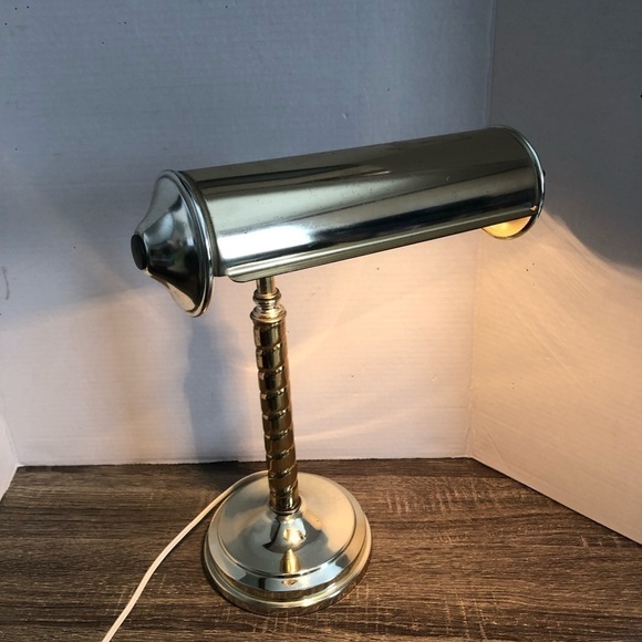 Vintage  Brass Bankers Lamp - Picture 5 of 14